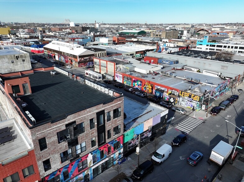 More Photos Of 273 Meserole St, Brooklyn Warehouse For Lease