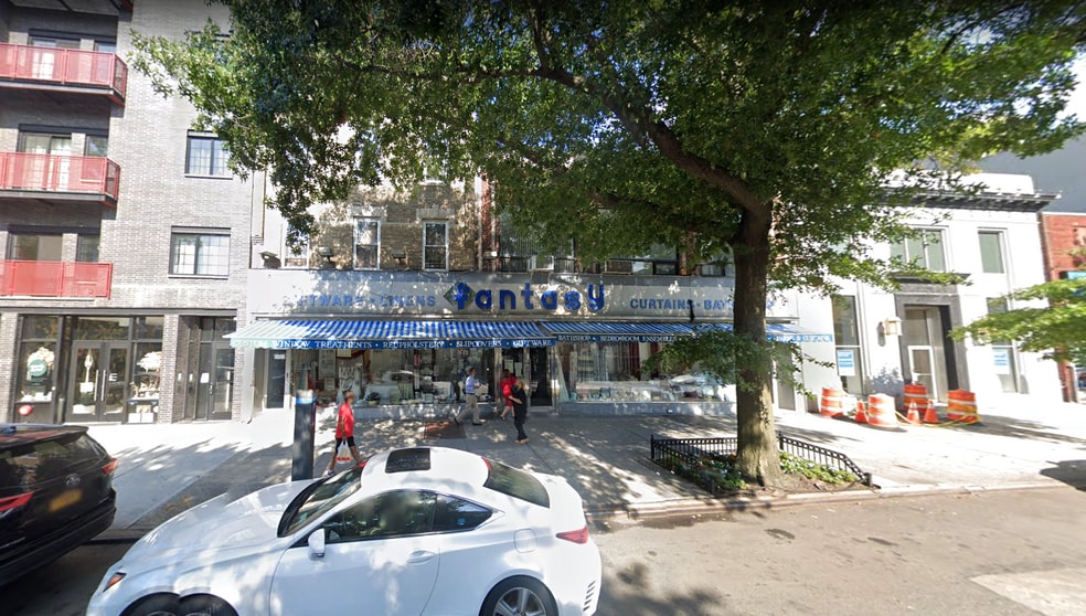 More Photos Of 30-34 Steinway St, Astoria General Retail For Lease