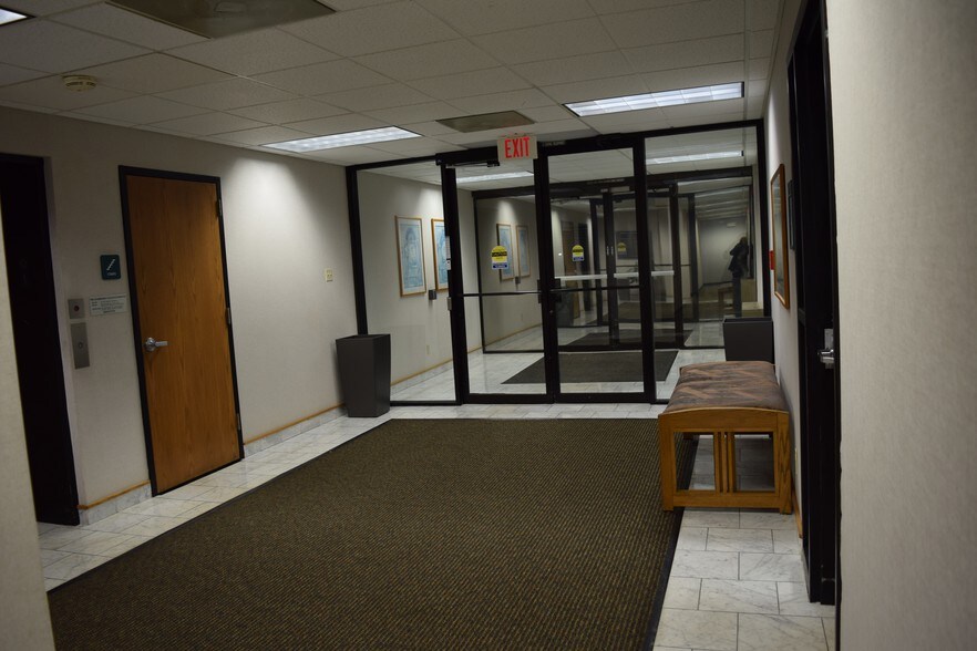 More Photos Of 10540 Marty St, Overland Park Office For Lease