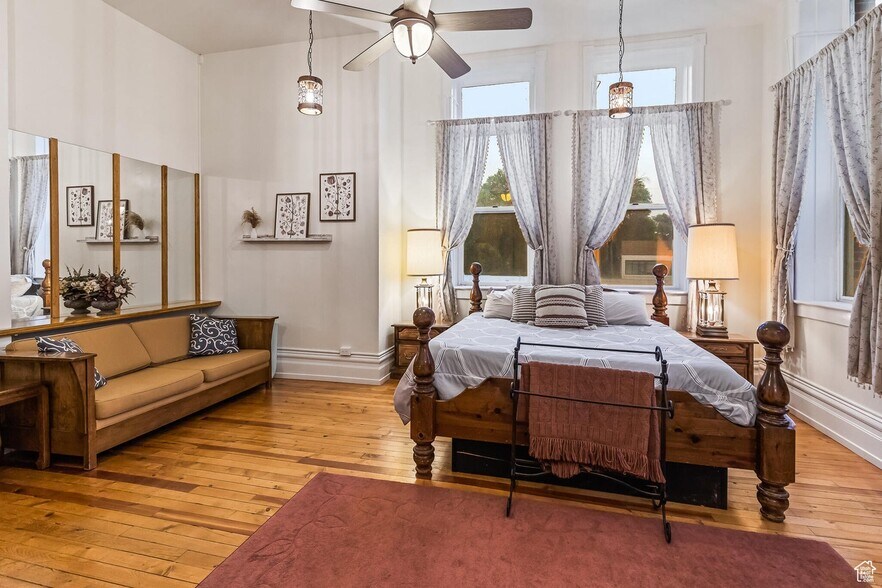 More Photos Of 21 Main St, Junction Specialty For Sale