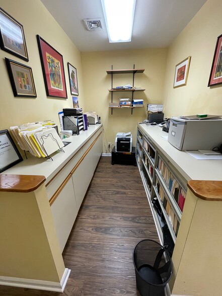 More Photos Of 8607-8609 2nd Ave, Silver Spring Medical For Sale