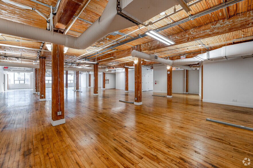 More Photos Of 116 Spadina Ave, Toronto Office Residential For Lease