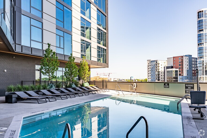 More Photos Of 620 8th Ave S, Nashville Apartments For Lease