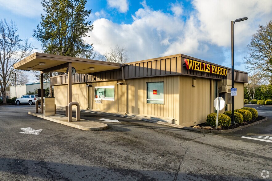 More Photos Of 3435 SW 182nd Ave, Beaverton Bank For Sale