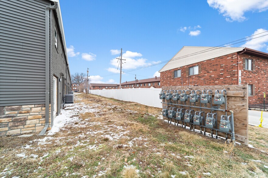 More Photos Of 3960 W Erie Ave, Lorain Apartments For Sale