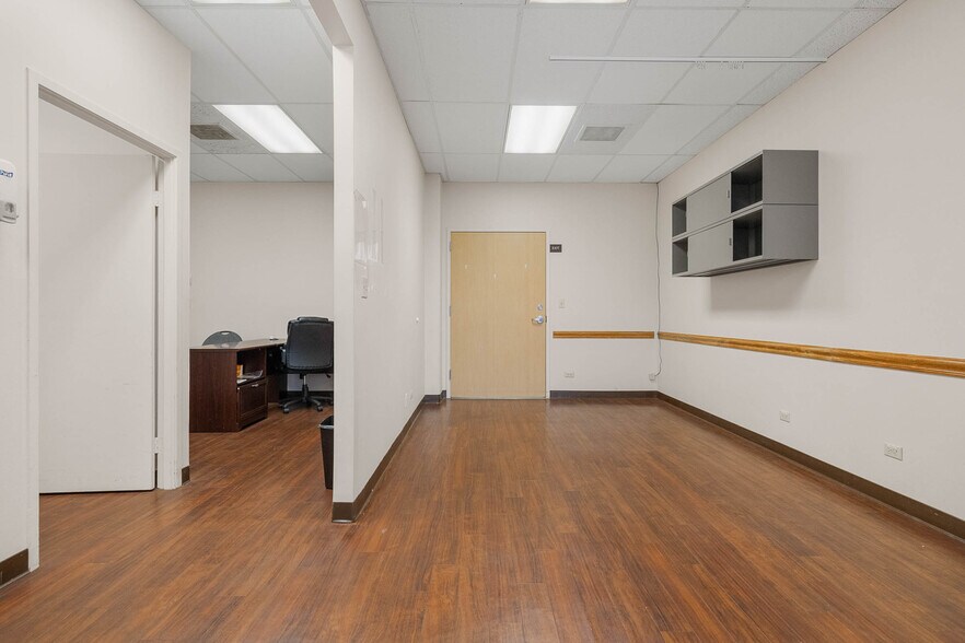 More Photos Of 98-1247 Kaahumanu St, Aiea Medical For Sale
