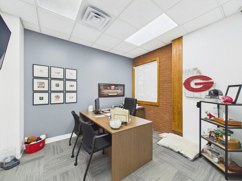 More Photos Of 700 Brookstone Centre Pky, Columbus Medical For Lease
