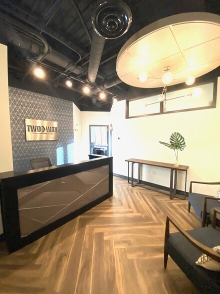 More Photos Of 1612 Westgate Cir, Brentwood Office For Lease