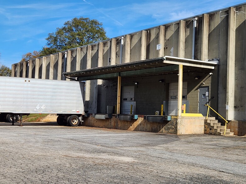 Primary Photo Of 1201 Bramlett rd, Greenville Warehouse For Lease