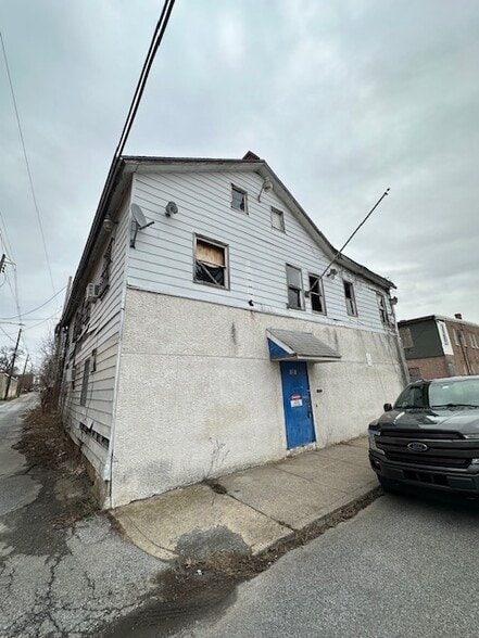 Primary Photo Of 109 N 7th Ave, Coatesville Lodge Meeting Hall For Sale