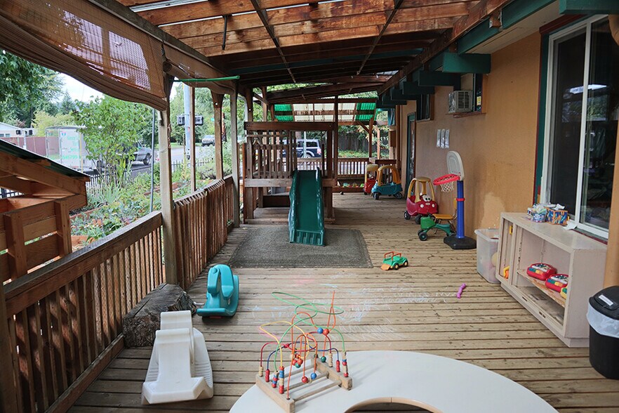 More Photos Of 1244 W 17th Ave, Eugene Daycare Center For Sale