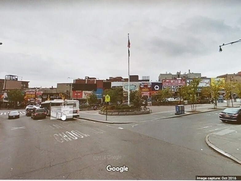 More Photos Of 283 E Kingsbridge Rd, Bronx General Retail For Sale