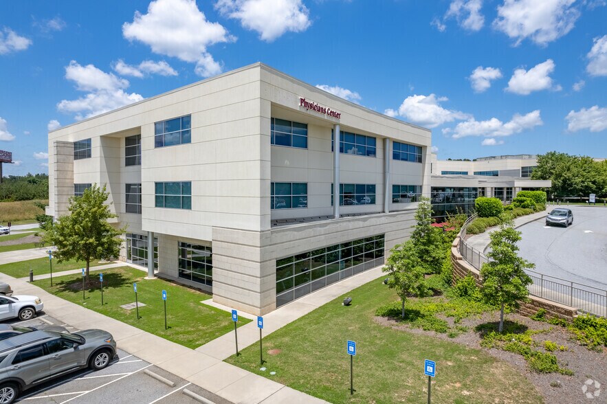 More Photos Of 355 Clear Creek Pkwy, Lavonia Medical For Lease