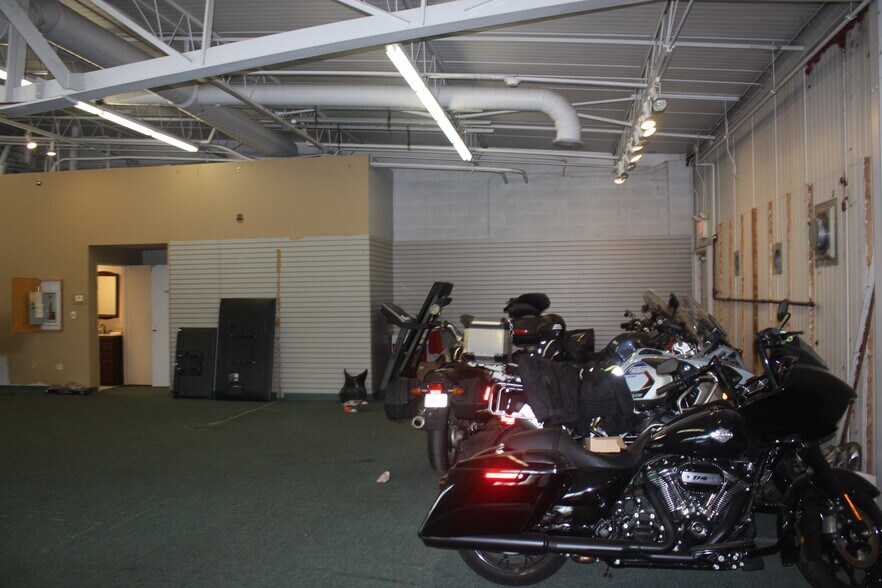 More Photos Of 404 Route 31, Lambertville Showroom For Lease