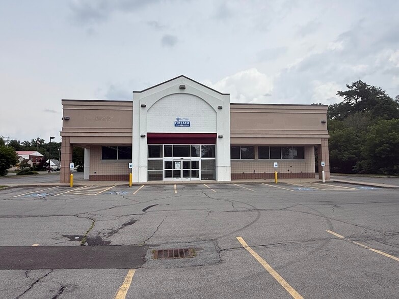 More Photos Of 2616 Brewerton Rd, Mattydale Drugstore For Lease
