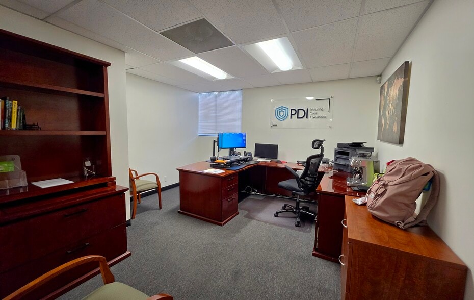 More Photos Of 9795 Cabrini Dr, Burbank Loft Creative Space For Lease