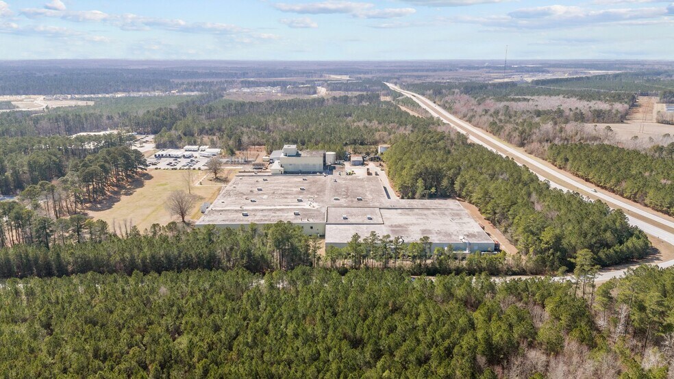 More Photos Of 197 Bosch Blvd, New Bern Warehouse For Lease