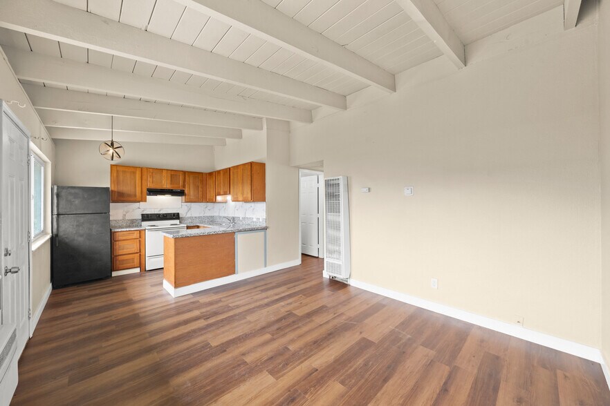 More Photos Of 2605 Albatross Way, Sacramento Apartments For Sale