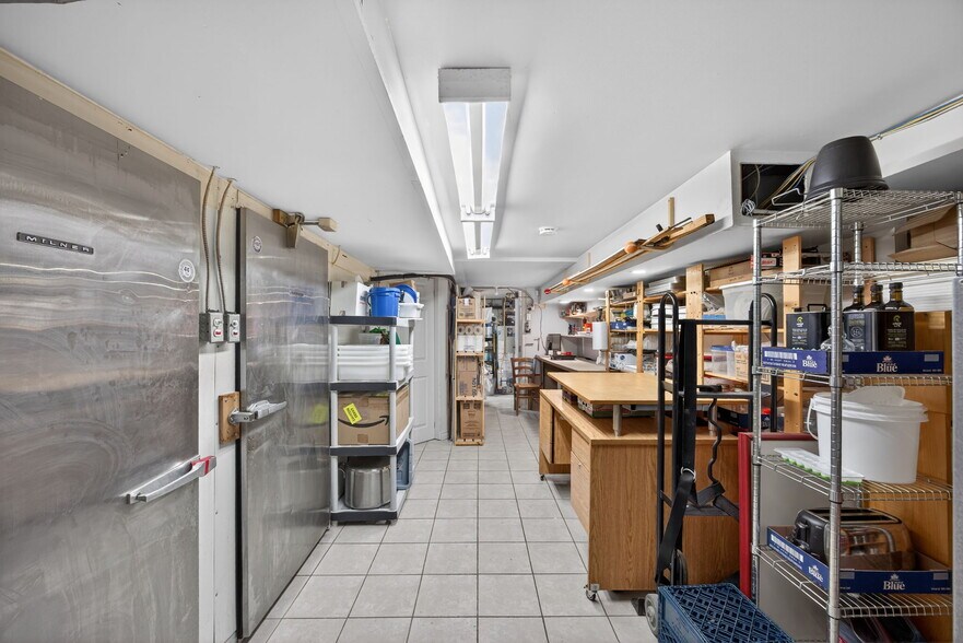 More Photos Of 56 Yonge St S, Springwater Fast Food For Sale
