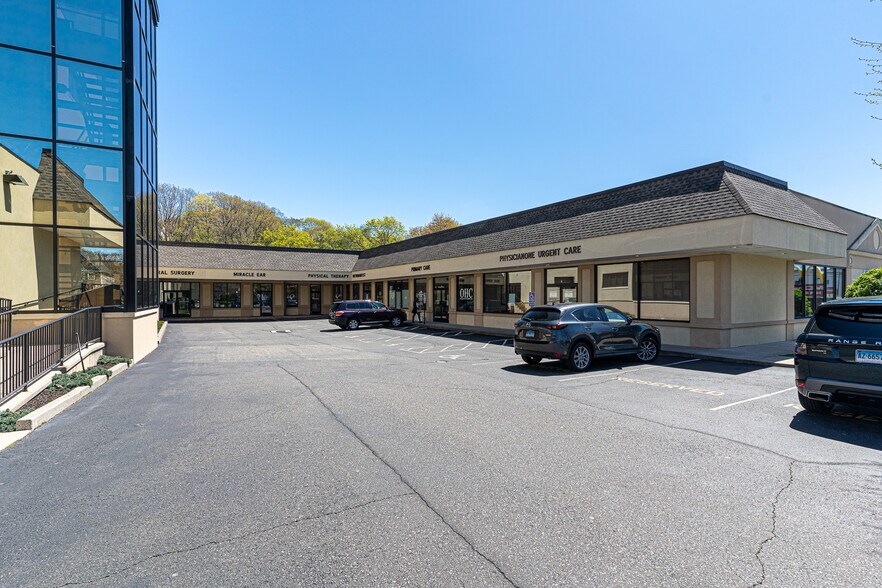 More Photos Of 346 Main Ave, Norwalk Restaurant For Lease