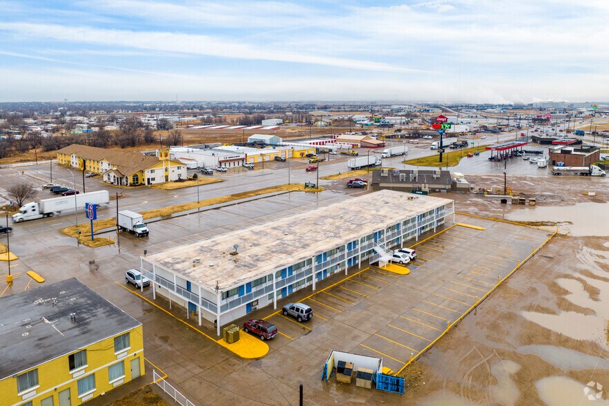 More Photos Of 722 E Pancake Blvd, Liberal Hotel For Sale
