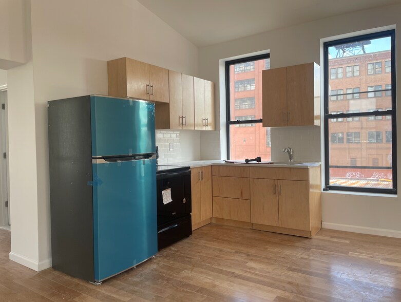 More Photos Of 789 E 144th St, Bronx Industrial For Lease