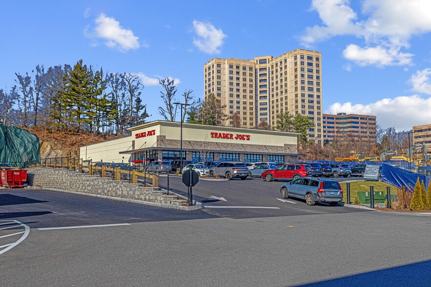 More Photos Of 775 Bridgeport Ave Ct, Shelton Supermarket For Sale
