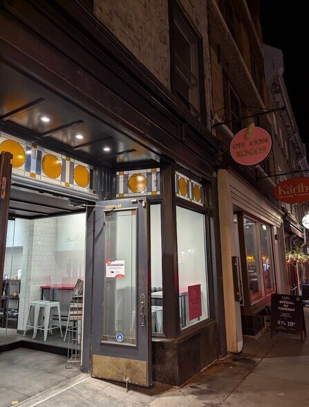 More Photos Of 1120 Rue Saint-Jean, Québec General Retail For Lease