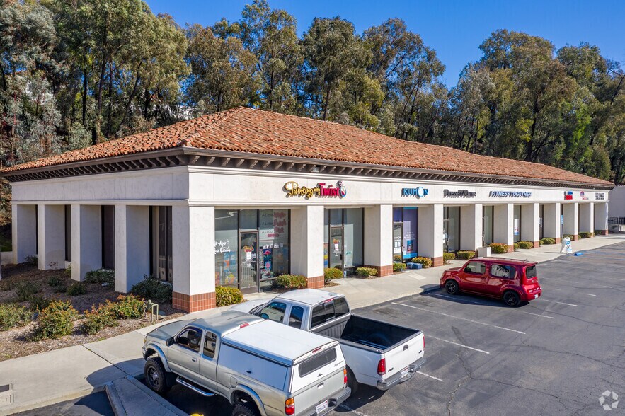 Primary Photo Of 16381-16399 Bernardo Center Dr, San Diego General Retail For Lease