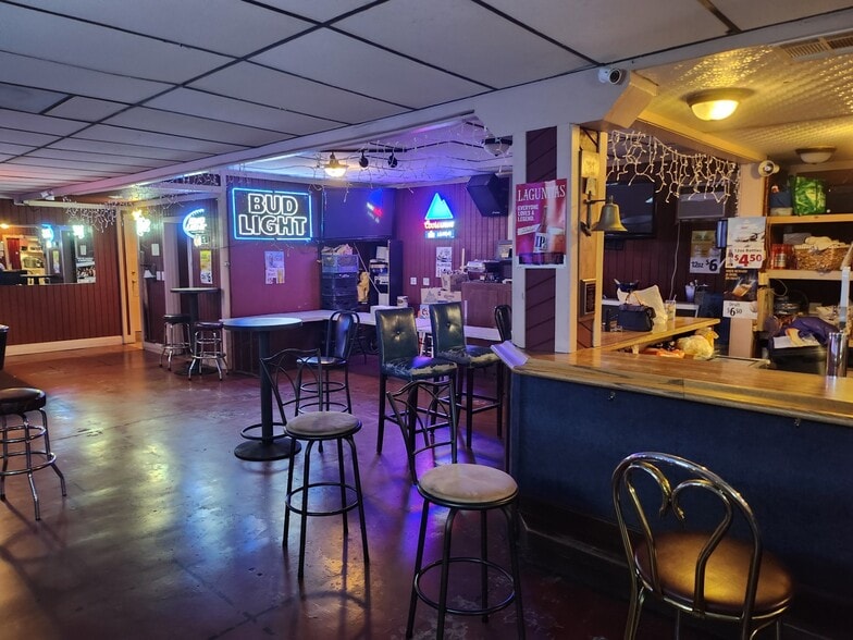 More Photos Of 12347 Palm Dr, Desert Hot Springs Bar For Sale