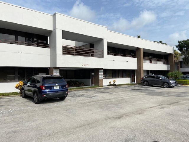 More Photos Of 2281 Lee Rd, Winter Park Office For Lease