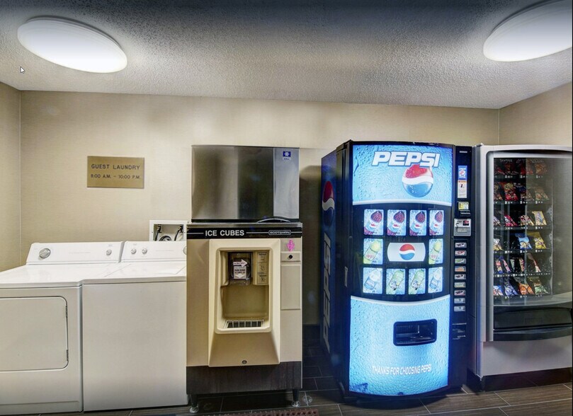 More Photos Of 670 Eagleridge Blvd, Pueblo Hotel For Sale