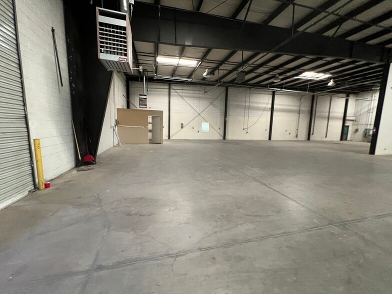 More Photos Of 4635 Andrews St, North Las Vegas Manufacturing For Sale