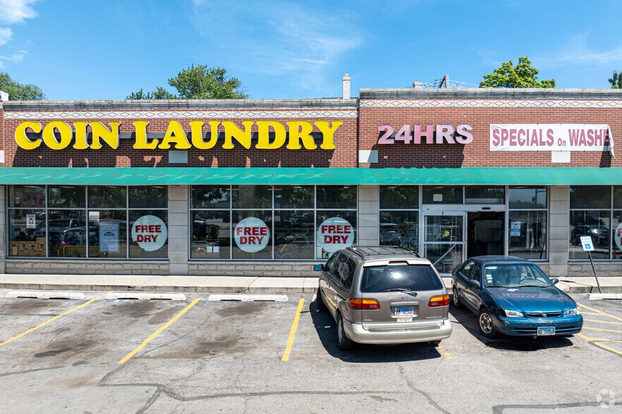 More Photos Of 3932-3956 W Cermak Rd, Chicago General Retail For Sale