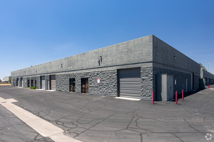 More Photos Of 49 S Sycamore St, Mesa Unknown For Lease