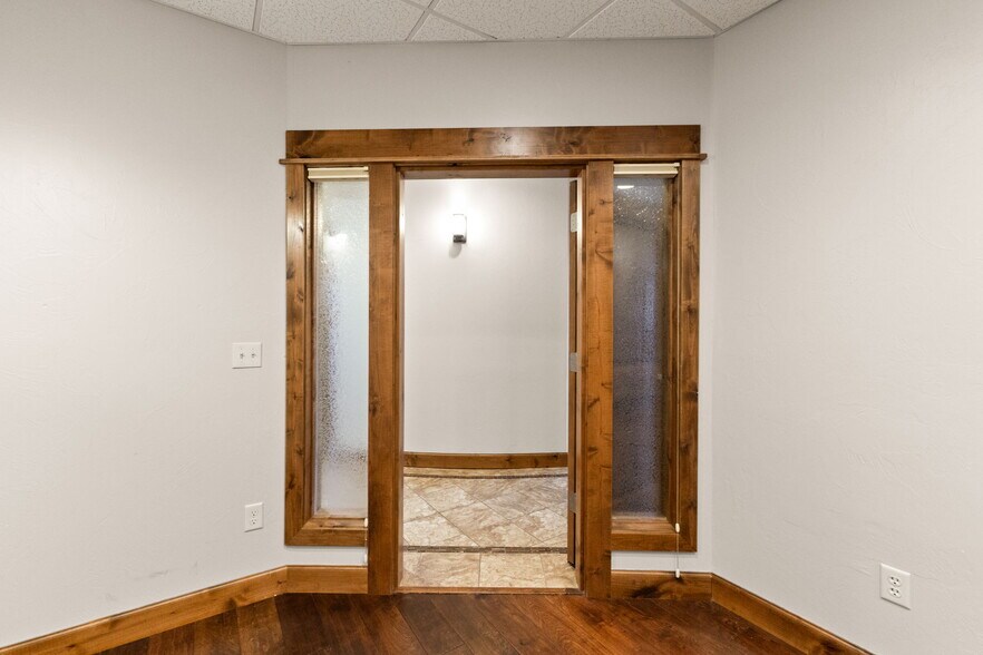 More Photos Of 1940 W Dickerson St, Bozeman Office For Lease