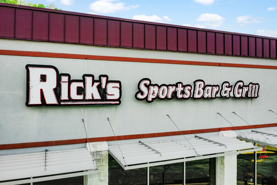 More Photos Of 5400 William Penn Hwy, Export Restaurant For Sale