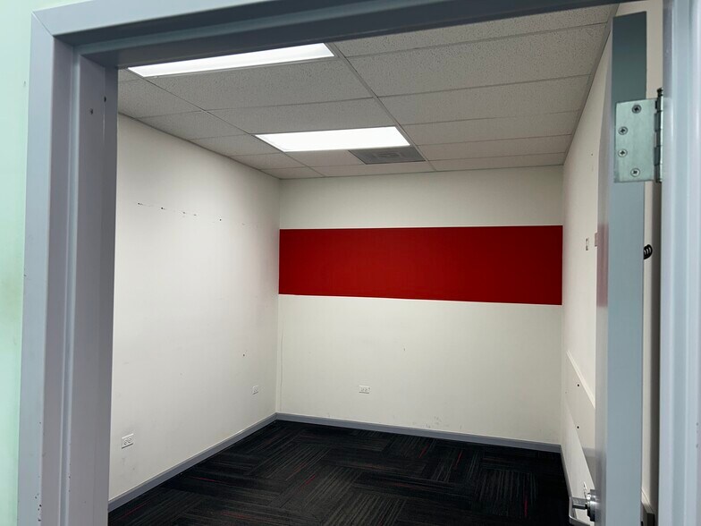 More Photos Of 1200 W Pratt Blvd, Chicago Apartments For Lease