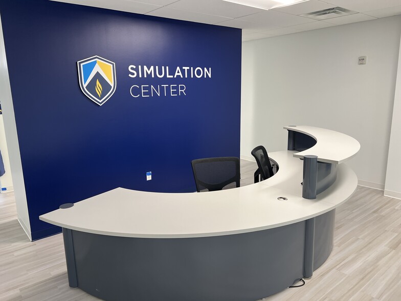 More Photos Of 5405 Diplomat Cir, Orlando Loft Creative Space For Lease