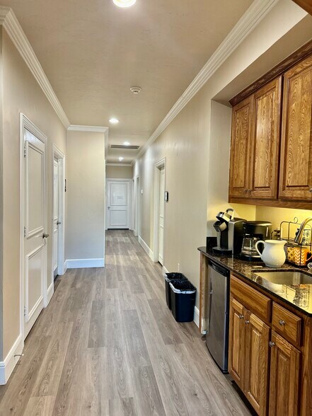 More Photos Of 2001 Timber Creek Rd, Flower Mound Office For Lease