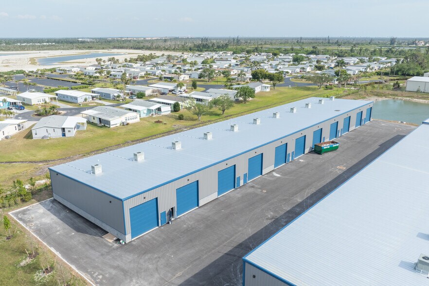 More Photos Of 16261 Pine Ridge Rd, Fort Myers Warehouse For Sale