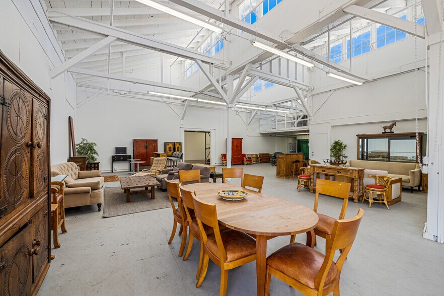 More Photos Of 4775-4779 E Ramon Rd, Palm Springs Warehouse For Sale