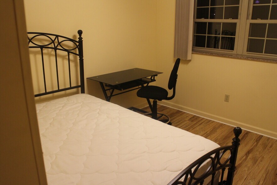 More Photos Of 1389 University Ave, Morgantown Apartments For Sale