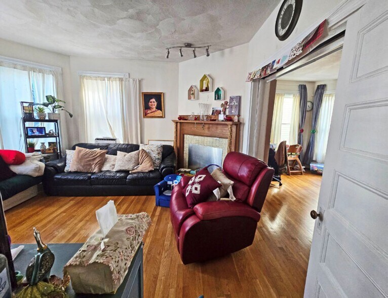 More Photos Of 14 Saint Paul St, Cambridge Apartments For Sale