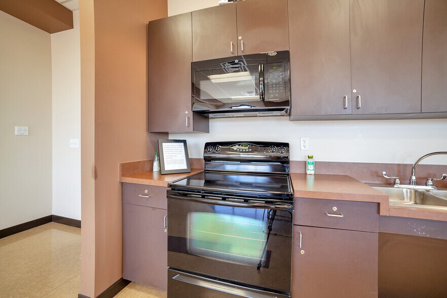 More Photos Of 6585 High St, Las Vegas Office For Lease