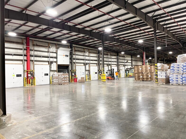 More Photos Of 100 Wisconsin River Dr, Port Edwards Distribution For Sale