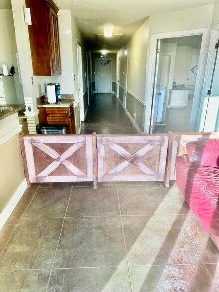 More Photos Of 206 S Columbia Dr, West Columbia Office Residential For Sale