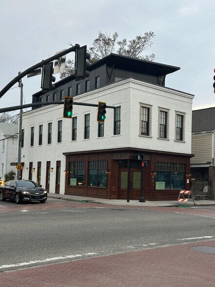 Primary Photo Of 651 King St, Charleston Restaurant For Lease