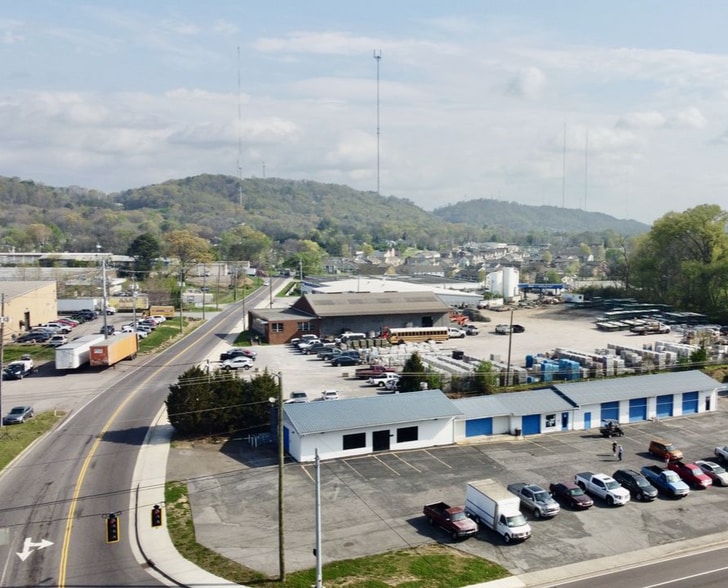 More Photos Of 2833 Western Ave, Knoxville Freestanding For Sale