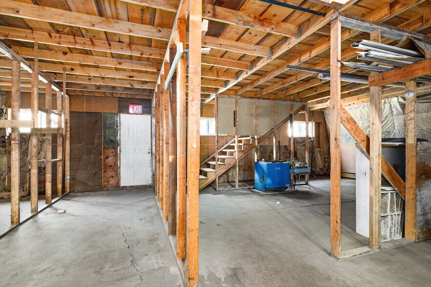 More Photos Of 9353 Westgate Blvd, Duluth Warehouse For Sale